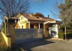 Foto Immobile in asta di 218 m, box auto in vendita a Nocciano