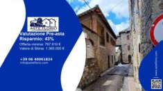 Foto Immobile in asta di 2220 m con pi� di 5 locali in vendita a Passignano sul Trasimeno