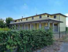 Foto Immobile in asta di 230 m in vendita a Deruta