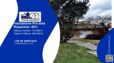 Foto Immobile in asta di 238 m in vendita a Bregnano