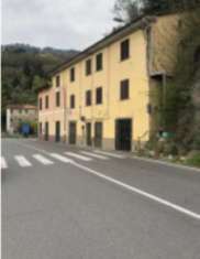 Foto Immobile in asta di 239 m in vendita a Lucca