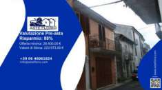 Foto Immobile in asta di 244 m con pi di 5 locali in vendita a Nemoli