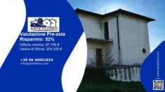 Foto Immobile in asta di 248 m, box auto in vendita a Montefalco