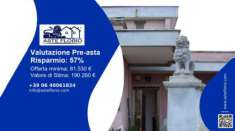 Foto Immobile in asta di 252 m con 3 locali e box auto in vendita a Nard