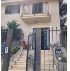 Foto Immobile in asta di 257 m in vendita a Reggio Calabria