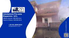 Foto Immobile in asta di 258 m con pi� di 5 locali in vendita a Mascalucia