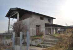 Foto Immobile in asta di 259 m con 5 locali in vendita a Quargnento