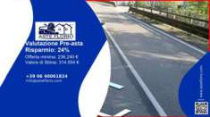 Foto Immobile in asta di 267 m in vendita a Plesio