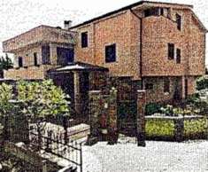 Foto Immobile in asta di 267 m in vendita a Sellia Marina