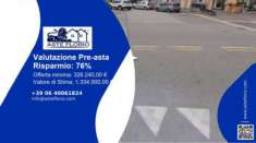 Foto Immobile in asta di 2700 m con pi di 5 locali in vendita a Rimini
