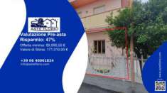 Foto Immobile in asta di 275 m con pi di 5 locali in vendita a Tortoreto