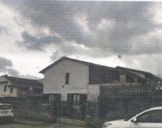 Foto Immobile in asta di 286 m, box auto in vendita a Fabrica di Roma