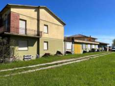 Foto Immobile in asta di 288 m con pi di 5 locali in vendita a Tuoro sul Trasimeno