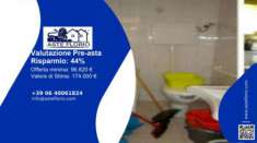 Foto Immobile in asta di 295 m con pi di 5 locali in vendita a Udine