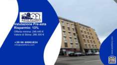 Foto Immobile in asta di 305 m, box auto in vendita a Vicenza