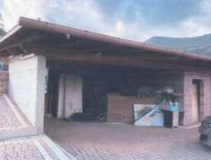 Foto Immobile in asta di 313 m con pi di 5 locali in vendita a Sonnino