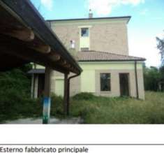 Foto Immobile in asta di 316 m con pi di 5 locali in vendita a Montegiorgio