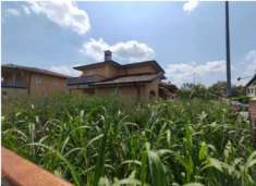 Foto Immobile in asta di 322 m, box auto doppio in vendita a Roncaro