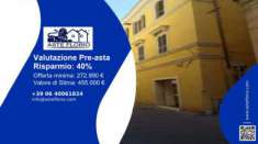 Foto Immobile in asta di 325 m con pi di 5 locali in vendita a Foligno