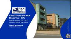 Foto Immobile in asta di 330 m con pi di 5 locali in vendita a Perugia