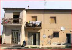 Foto Immobile in asta di 365 m con 4 locali in vendita a Civitanova Marche