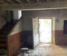 Foto Immobile in asta di 366 m con pi di 5 locali in vendita a Matelica