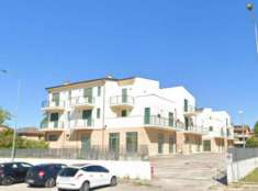Foto Immobile in asta di 39 m con pi di 5 locali in vendita a Fermo
