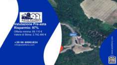 Foto Immobile in asta di 3960 m con pi di 5 locali in vendita a Langhirano