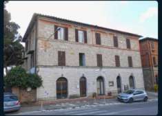 Foto Immobile in asta di 397 m in vendita a Asciano