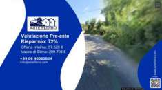 Foto Immobile in asta di 428 m con pi di 5 locali e box auto in vendita a Maierato