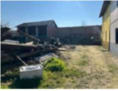 Foto Immobile in asta di 432 m in vendita a Suardi