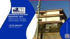 Foto Immobile in asta di 461 m con pi� di 5 locali e box auto in vendita a Catanzaro