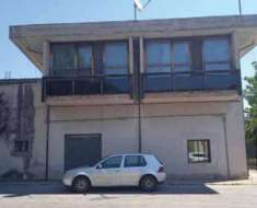 Foto Immobile in asta di 469 m con pi� di 5 locali in vendita a Isernia