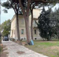 Foto Immobile in asta di 535 m in vendita a Rimini