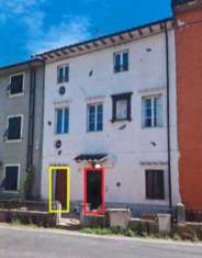 Foto Immobile in asta di 55 m con 2 locali e box auto in vendita a Lucca
