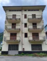 Foto Immobile in asta di 5954 m in vendita a Solofra