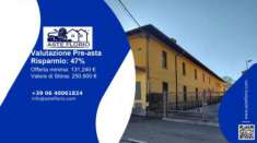 Foto Immobile in asta di 61 m con pi di 5 locali in vendita a Somma Lombardo