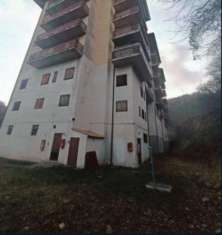 Foto Immobile in asta di 62 m in vendita a Tizzano Val Parma