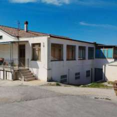 Foto Immobile in asta di 629 m con pi di 5 locali in vendita a Trivento