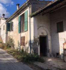 Foto Immobile in asta di 65 m con 1 locale in vendita a Montebello di Bertona