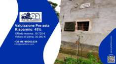 Foto Immobile in asta di 66 m con pi di 5 locali in vendita a Borgomanero