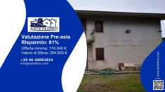 Foto Immobile in asta di 660 m con pi� di 5 locali in vendita a San Giovanni in Fiore