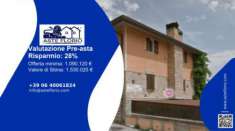 Foto Immobile in asta di 673 m con pi di 5 locali in vendita a Urbino