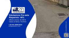 Foto Immobile in asta di 72 m, box auto in vendita a Petriano
