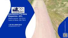 Foto Immobile in asta di 758 m con pi di 5 locali in vendita a Osimo