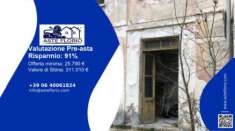 Foto Immobile in asta di 782 m con pi di 5 locali in vendita a Pont-Canavese