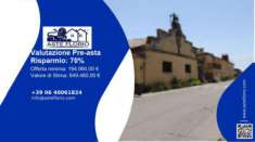 Foto Immobile in asta di 811 m con pi di 5 locali in vendita a Capannori