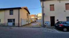Foto Immobile in asta di 812 m con 1 locale in vendita a Jerago con Orago