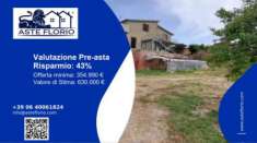 Foto Immobile in asta di 818 m con pi di 5 locali in vendita a Murlo