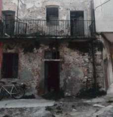 Foto Immobile in asta di 82 m in vendita a Carugo